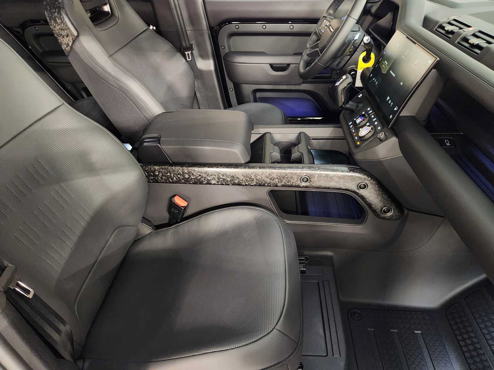 New 2026 Land Rover Defender 110 OCTA AWD/4WD image 3