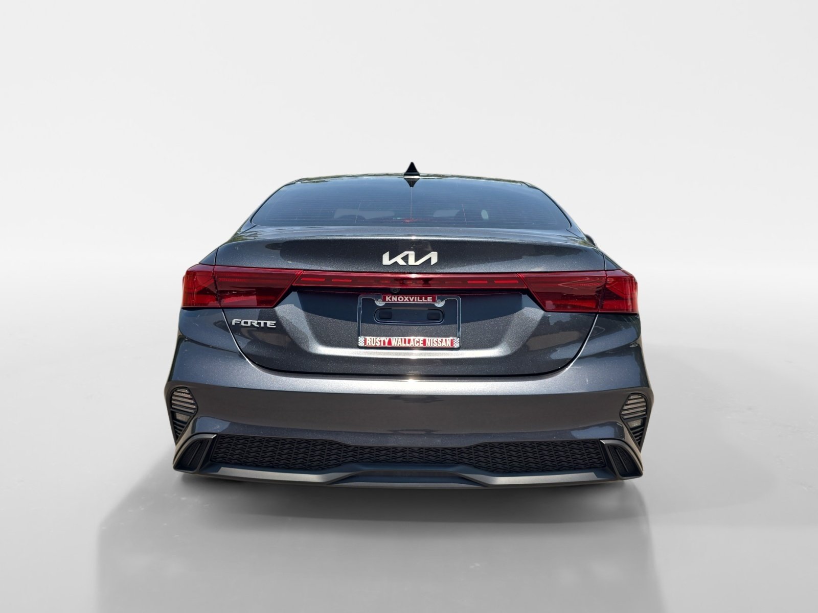 Used 2024 Kia Forte LXS w/ LXS Technology Package FWD image 4