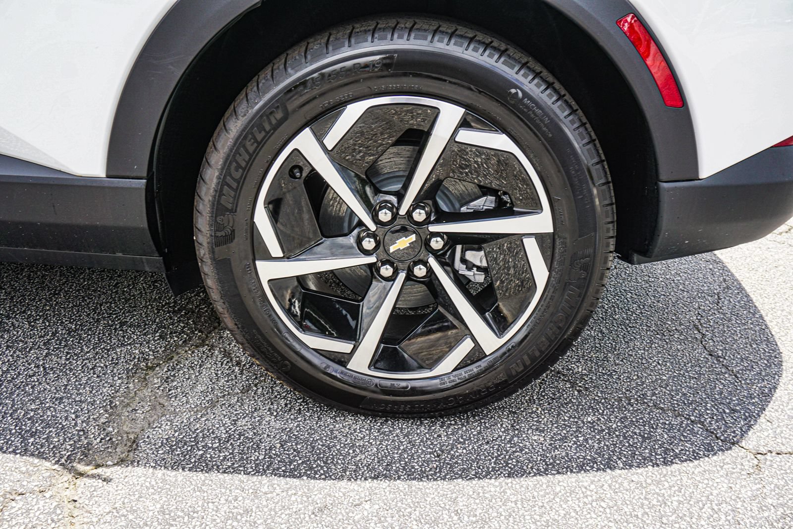 New 2026 Chevrolet Equinox EV LT FWD image 12