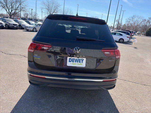 Used 2022 Volkswagen Tiguan SE image 4