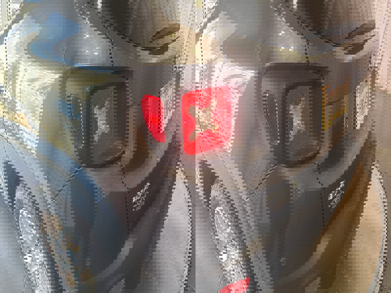 Used 2017 Jeep Renegade Latitude w/ Popular Equipment Group image 10