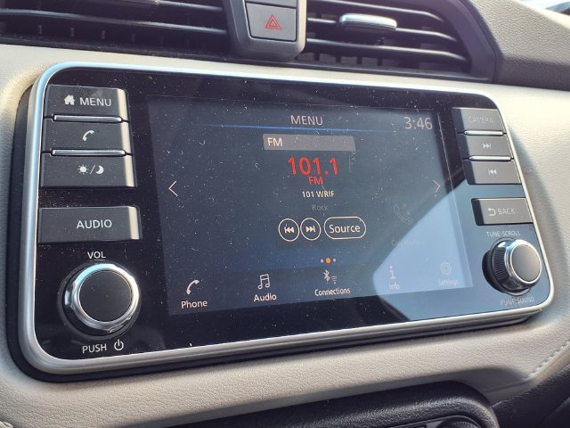Used 2021 Nissan Versa SV FWD image 10