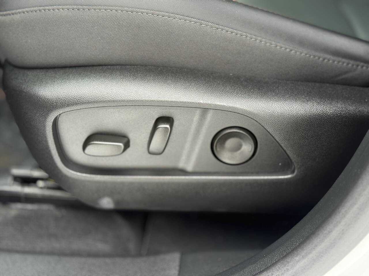 Used 2026 GMC Terrain AT4 image 16