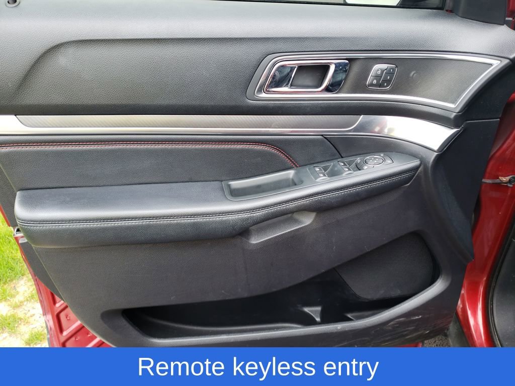 Used 2019 Ford Explorer Sport w/ Equipment Group 401A AWD/4WD image 19