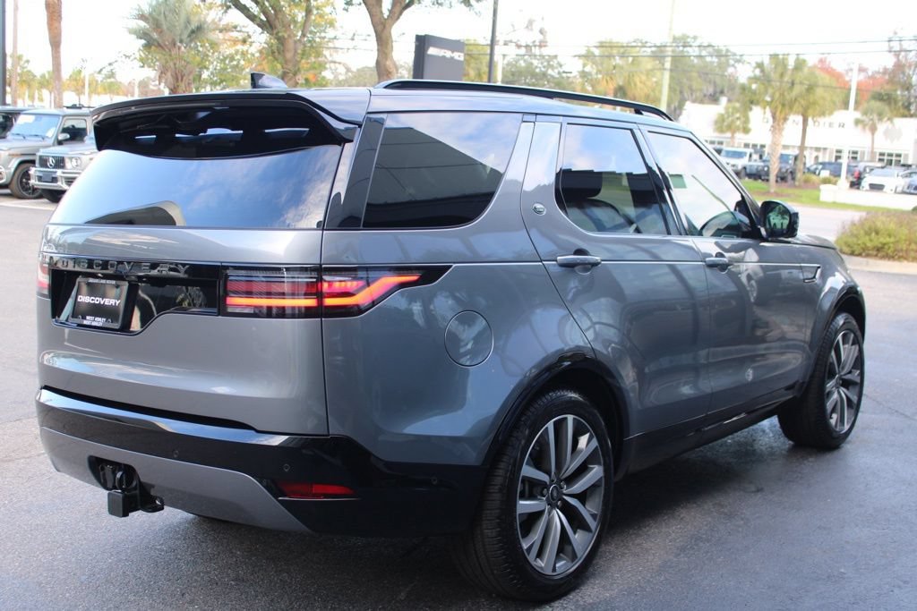 Certified 2025 Land Rover Discovery Dynamic SE AWD/4WD image 7