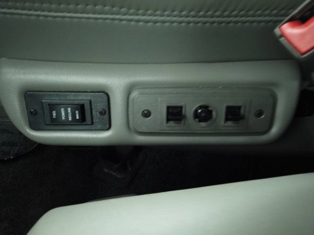 Used 2020 GMC Savana 2500 Extended w/ Enhanced Convenience Package image 27