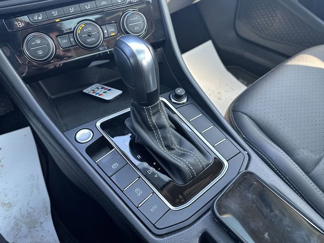 Used 2021 Volkswagen Jetta SE w/ SE Cold Weather Package image 17