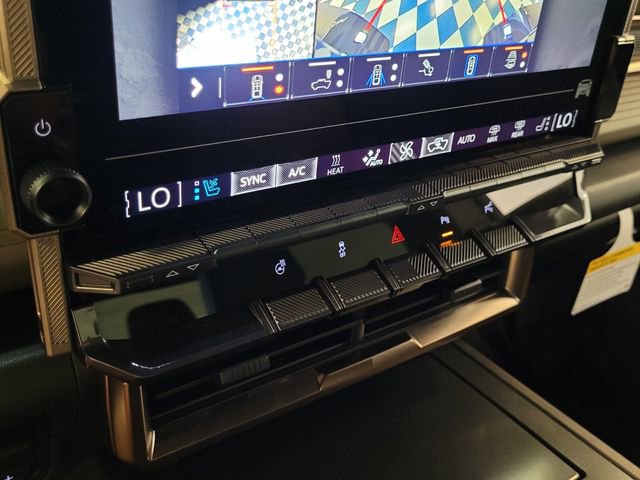 New 2025 GMC Hummer EV 2X image 17