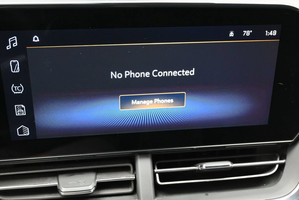 Used 2025 Chevrolet Trax LT w/ LT Convenience Package FWD image 32