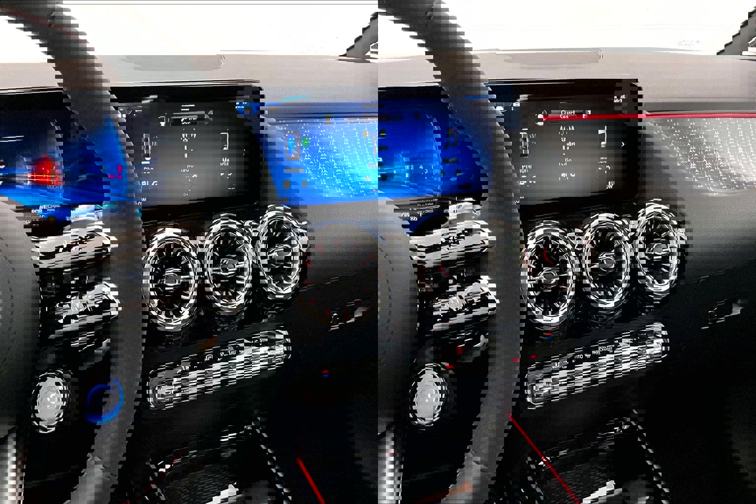 New 2026 Mercedes-Benz GLA 35 AMG 4MATIC image 7