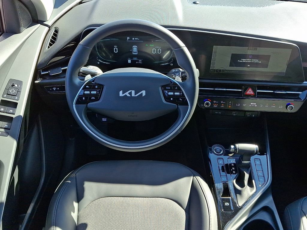 Certified 2023 Kia Niro EX FWD image 12