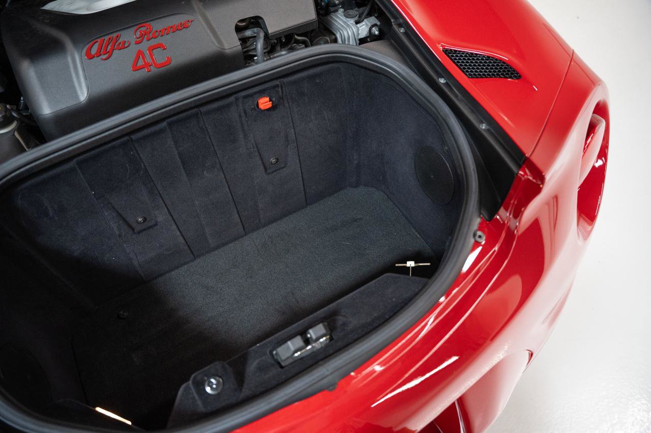 Used 2018 Alfa Romeo 4C Spider image 68