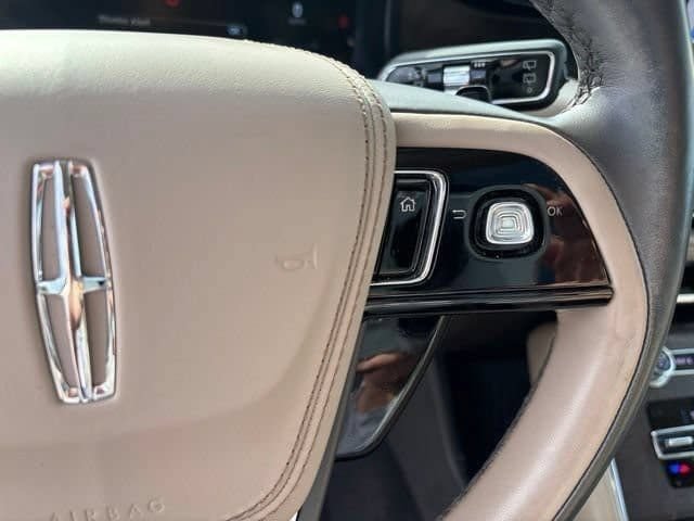 Used 2020 Lincoln Aviator Reserve w/ Equipment Group 201A RWD image 23