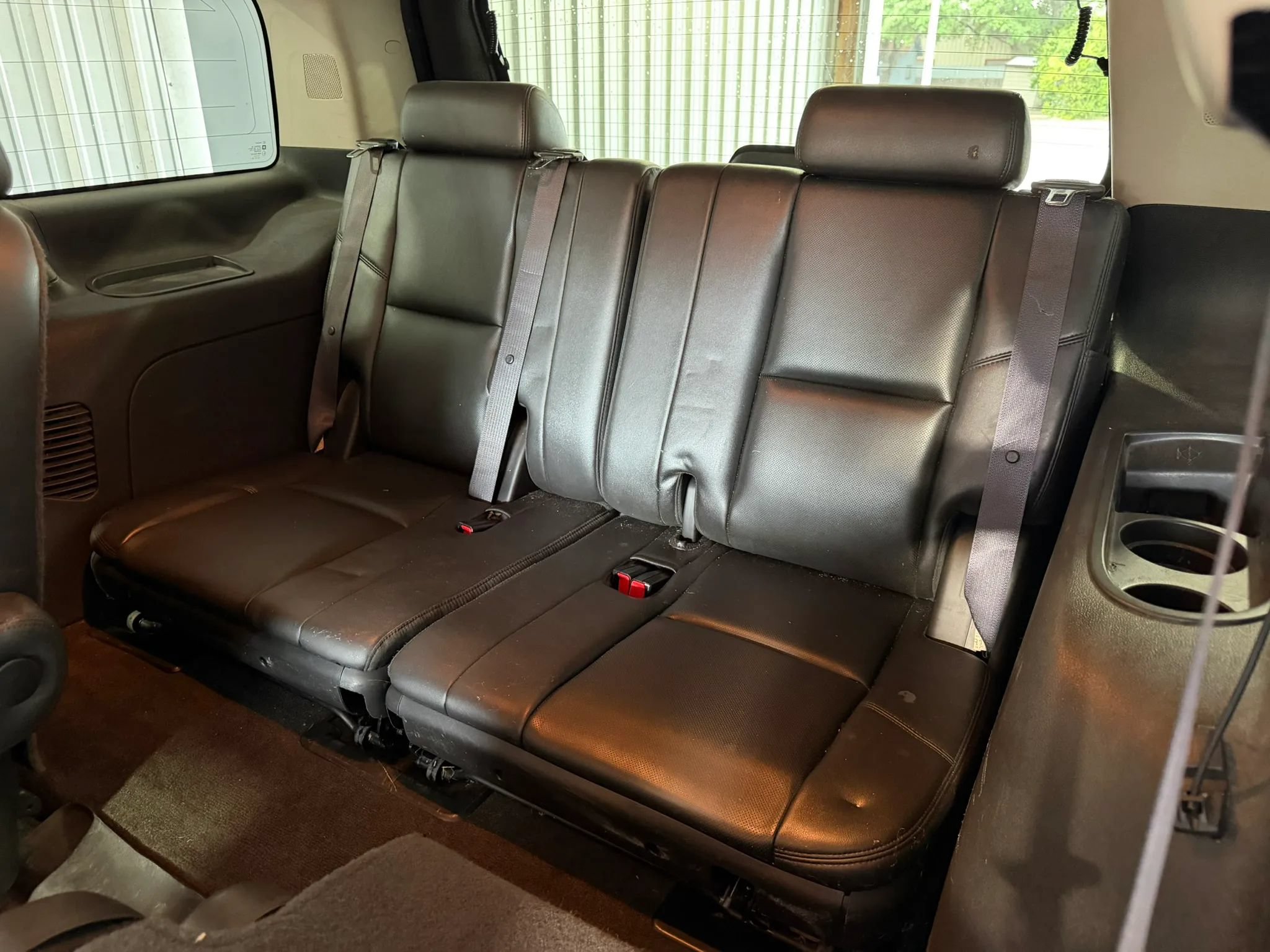 Used 2011 GMC Yukon Denali RWD image 18