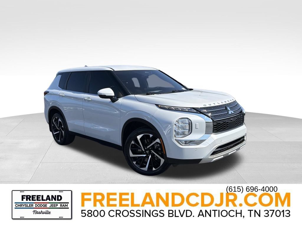 Used 2023 Mitsubishi Outlander SE