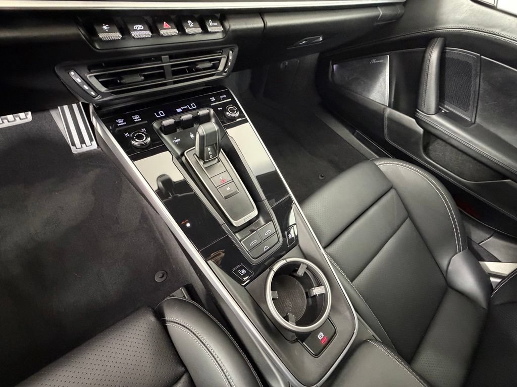 Certified 2025 Porsche 911 Turbo AWD/4WD image 35