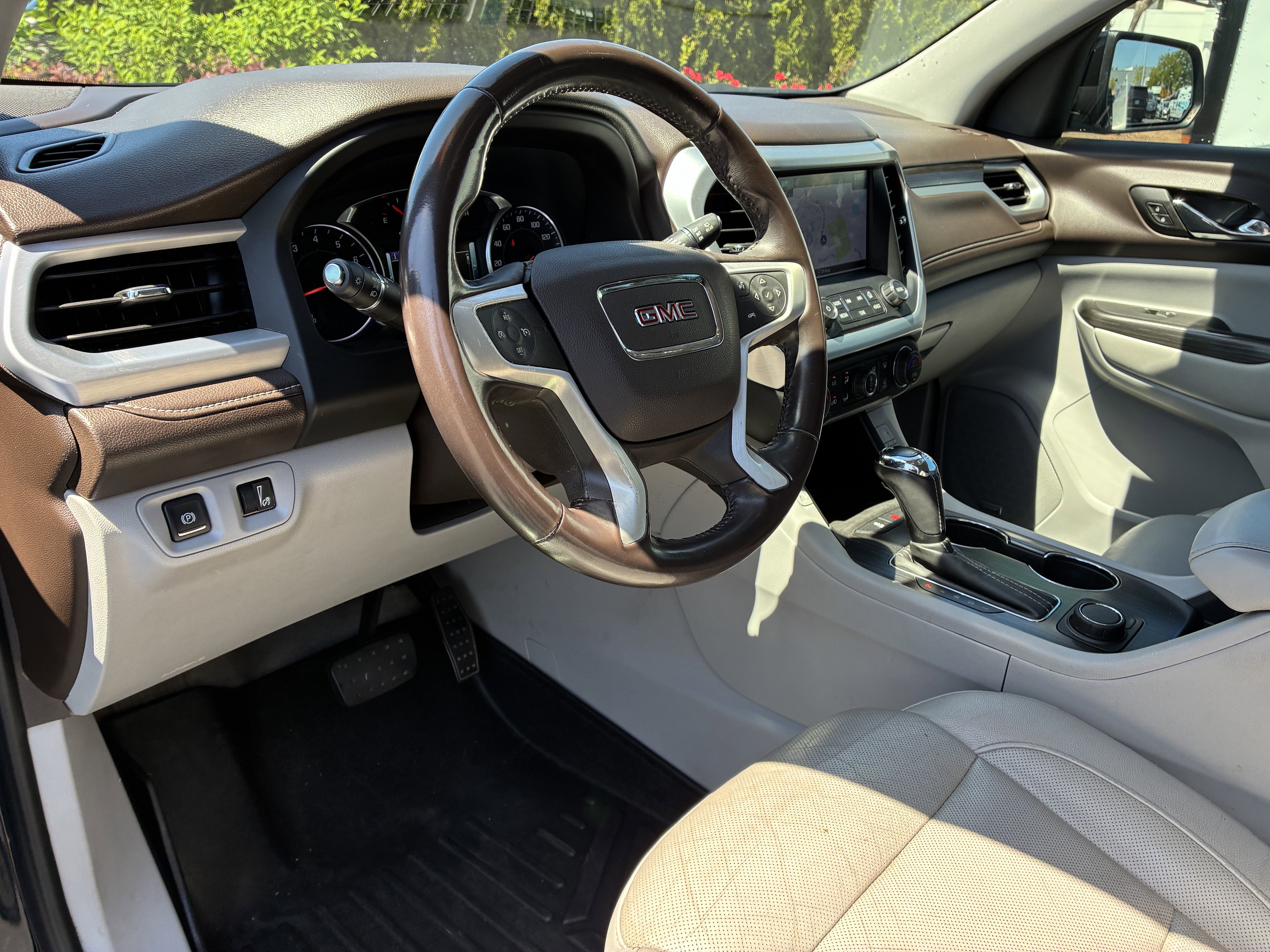 Used 2019 GMC Acadia SLT image 23
