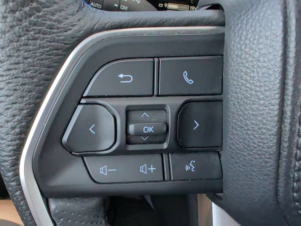 Used 2025 Toyota Tundra Platinum w/ TRD Off-Road Package AWD/4WD image 26