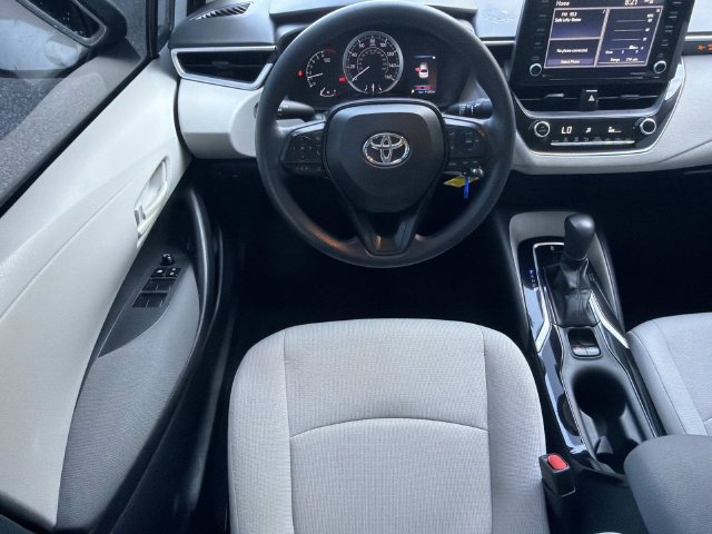 Used 2022 Toyota Corolla LE FWD image 18