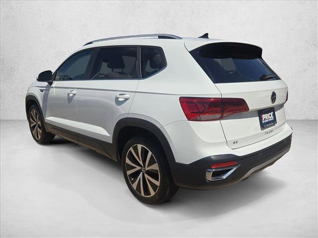 Used 2024 Volkswagen Taos SE FWD image 7