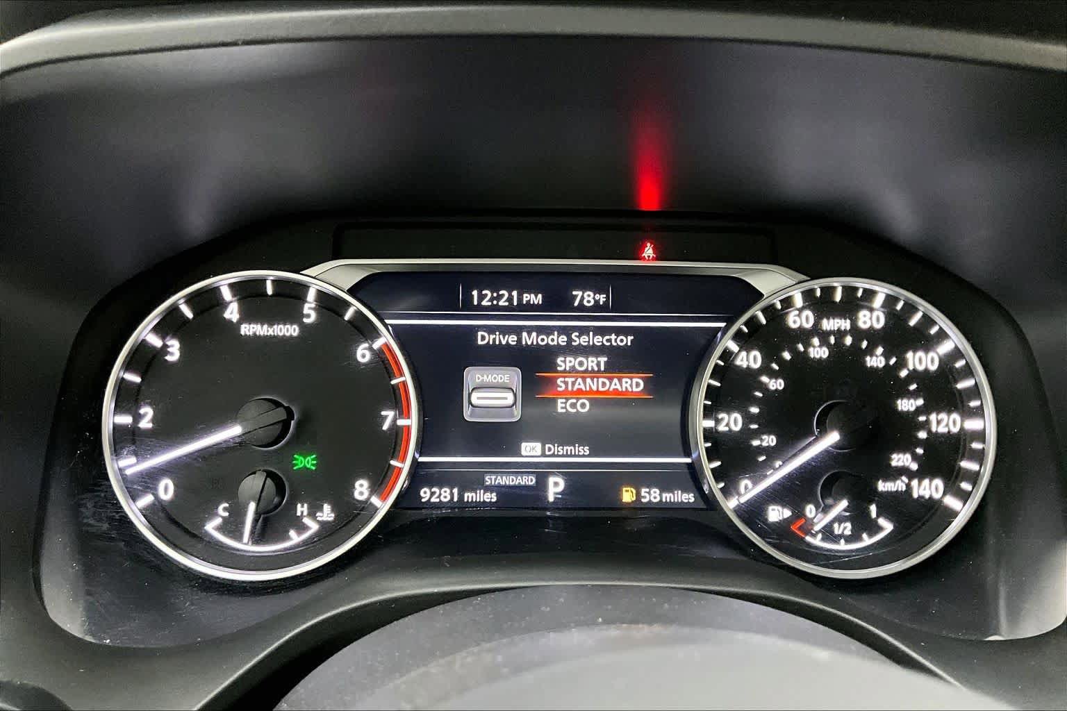 Used 2024 Nissan Rogue SV FWD image 35