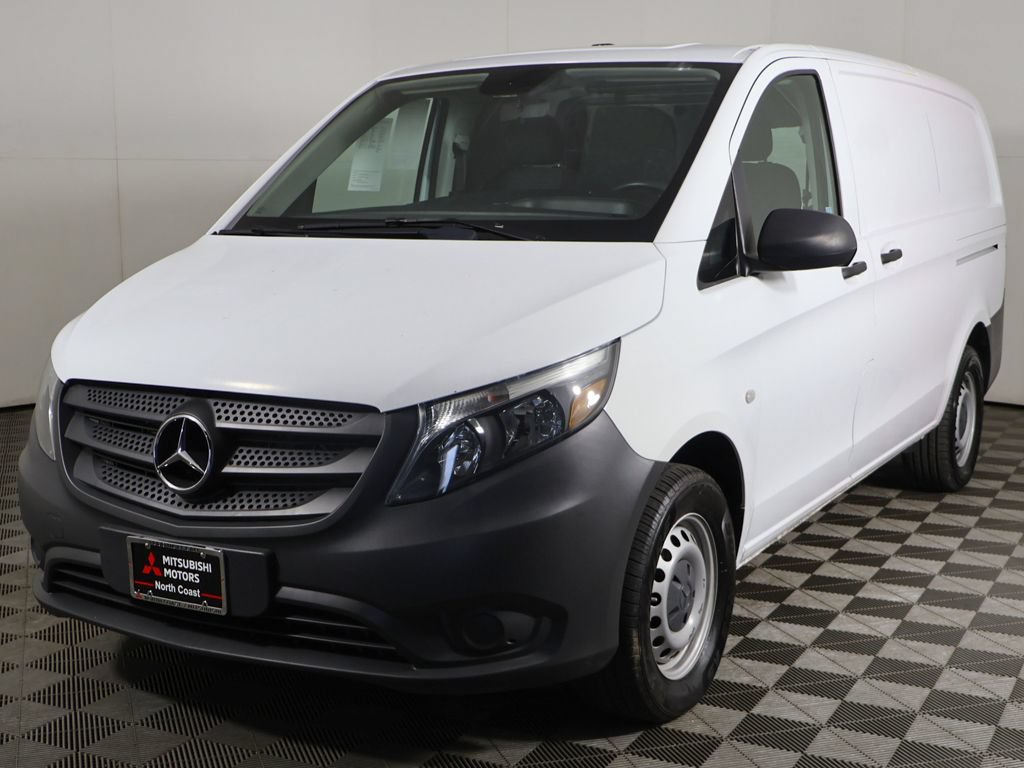 Used 2022 Mercedes-Benz Metris image 3