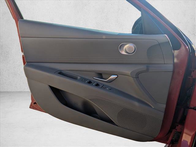 Used 2023 Hyundai Elantra SEL w/ Cargo Package image 14