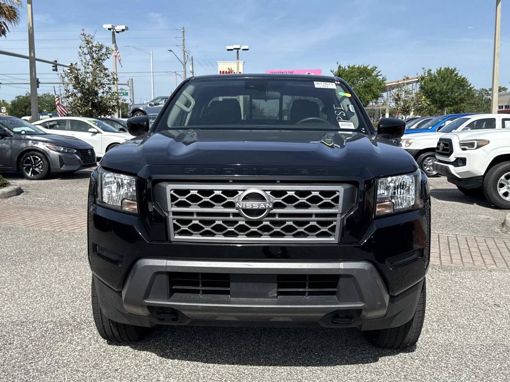 Certified 2022 Nissan Frontier SV w/ Technology Package AWD/4WD image 9