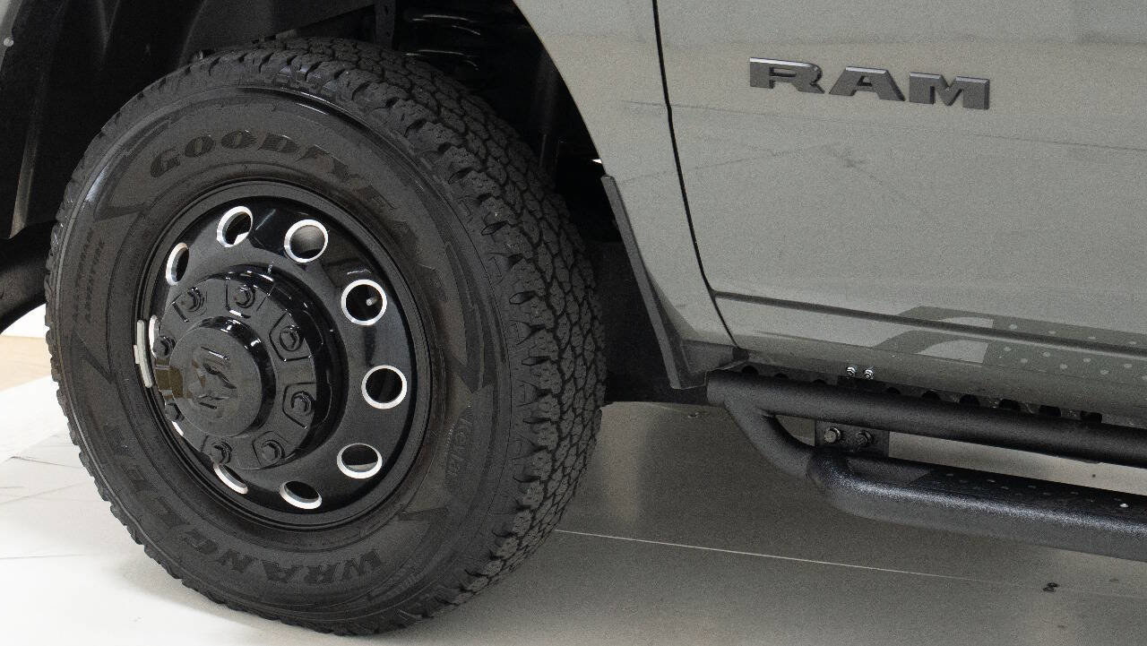 Used 2026 RAM 3500 Laramie w/ Night Edition AWD/4WD image 87