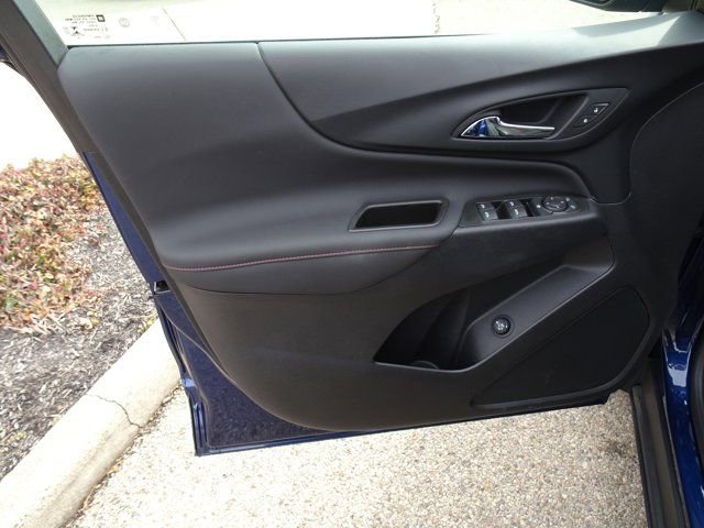Used 2022 Chevrolet Equinox RS image 13