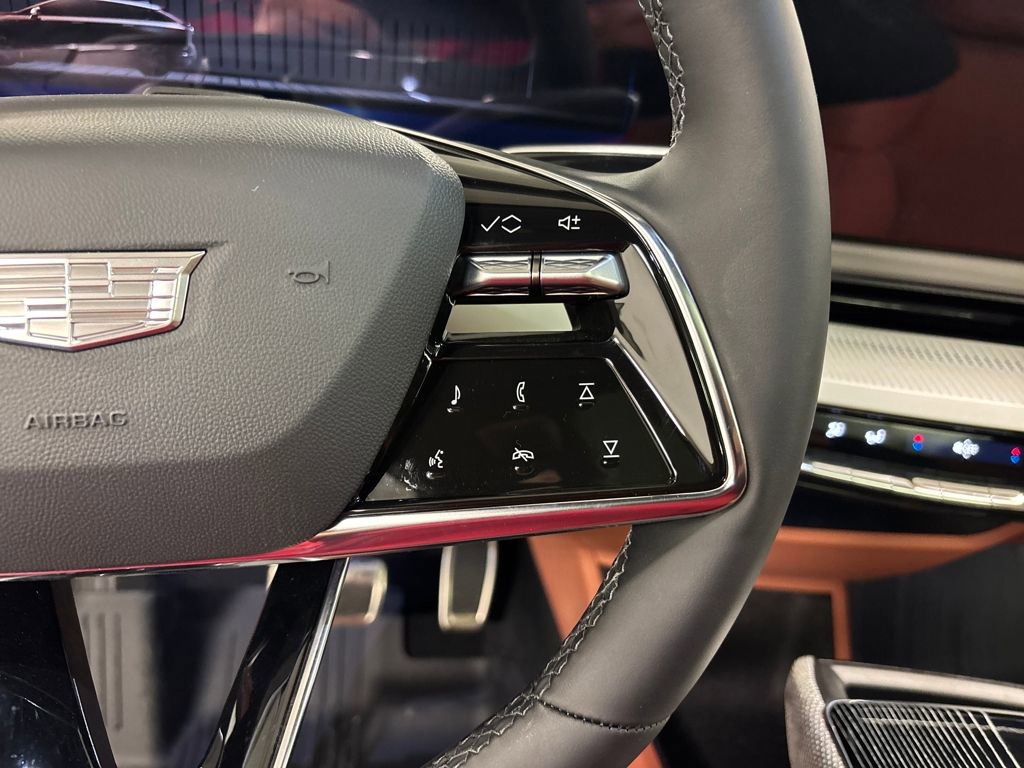 New 2026 Cadillac Optiq Luxury 2 w/ LPO, Floor Liner Package image 36
