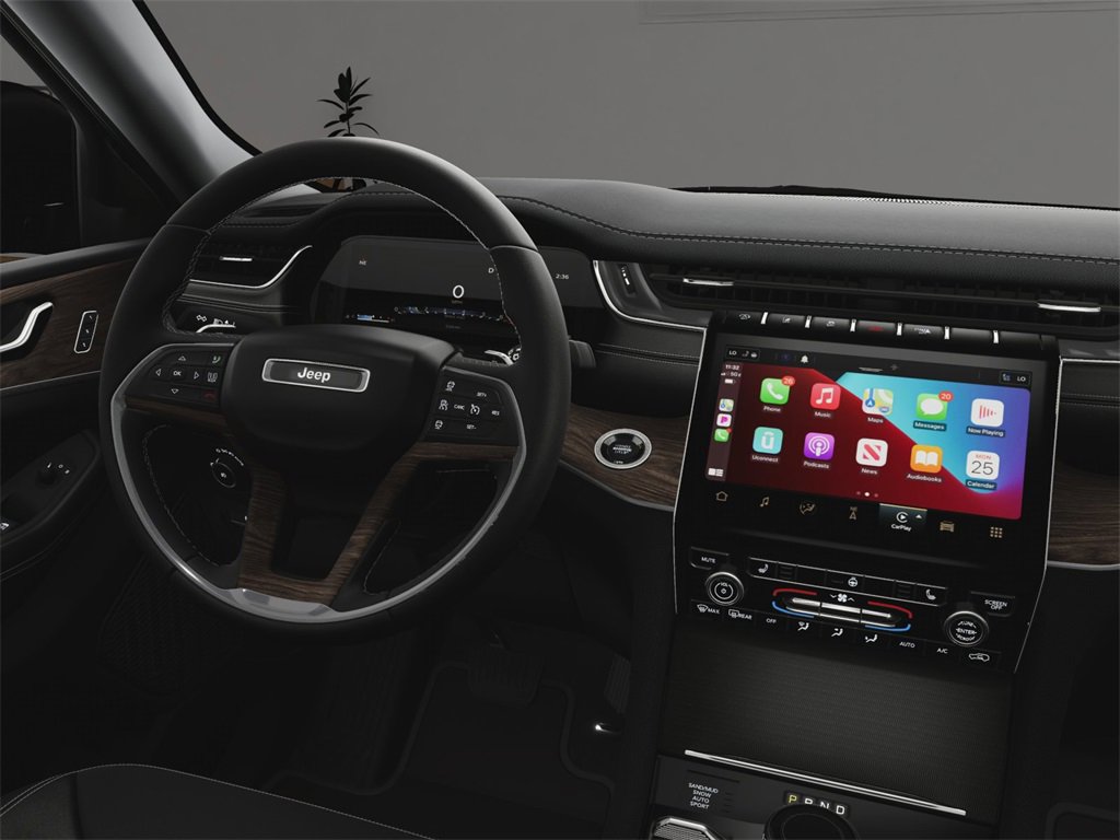 New 2025 Jeep Grand Cherokee Limited image 18