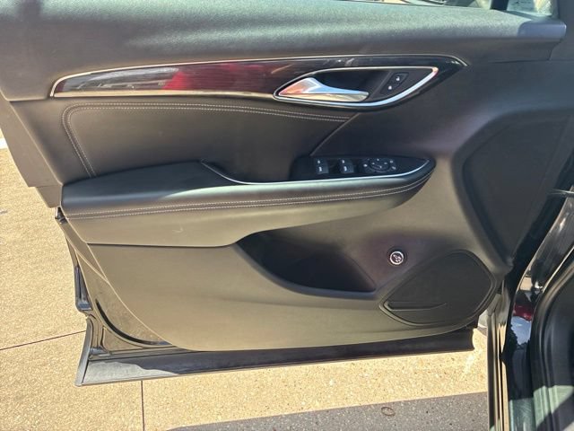 Used 2022 Buick Envision Preferred FWD image 19
