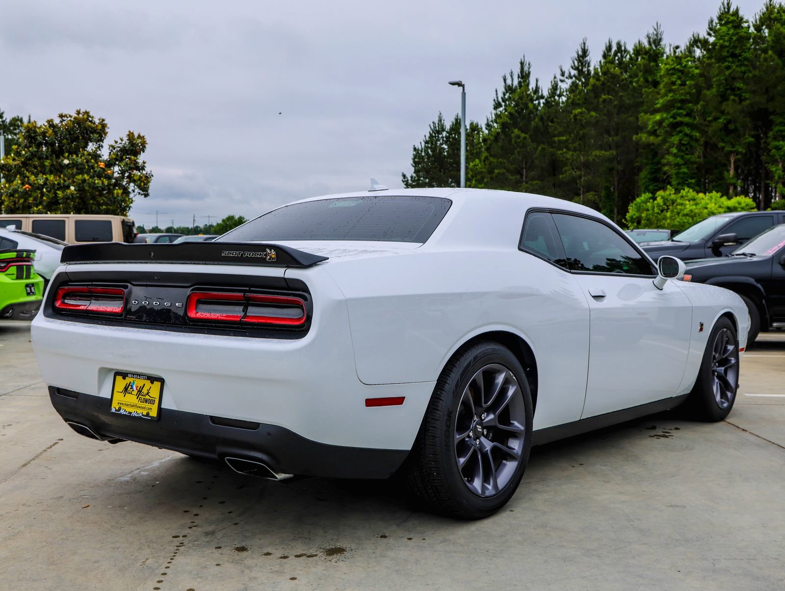 Used 2023 Dodge Challenger R/T Scat Pack RWD image 9