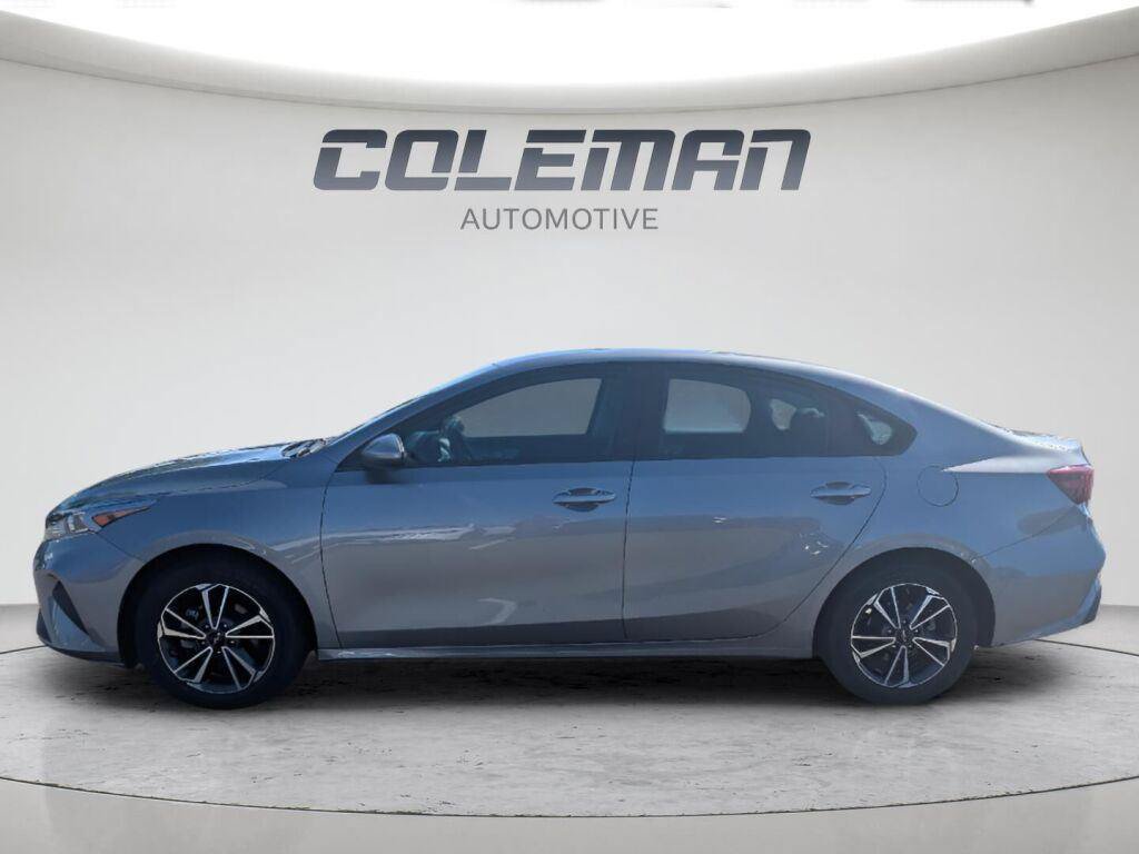 Used 2024 Kia Forte LXS FWD image 27