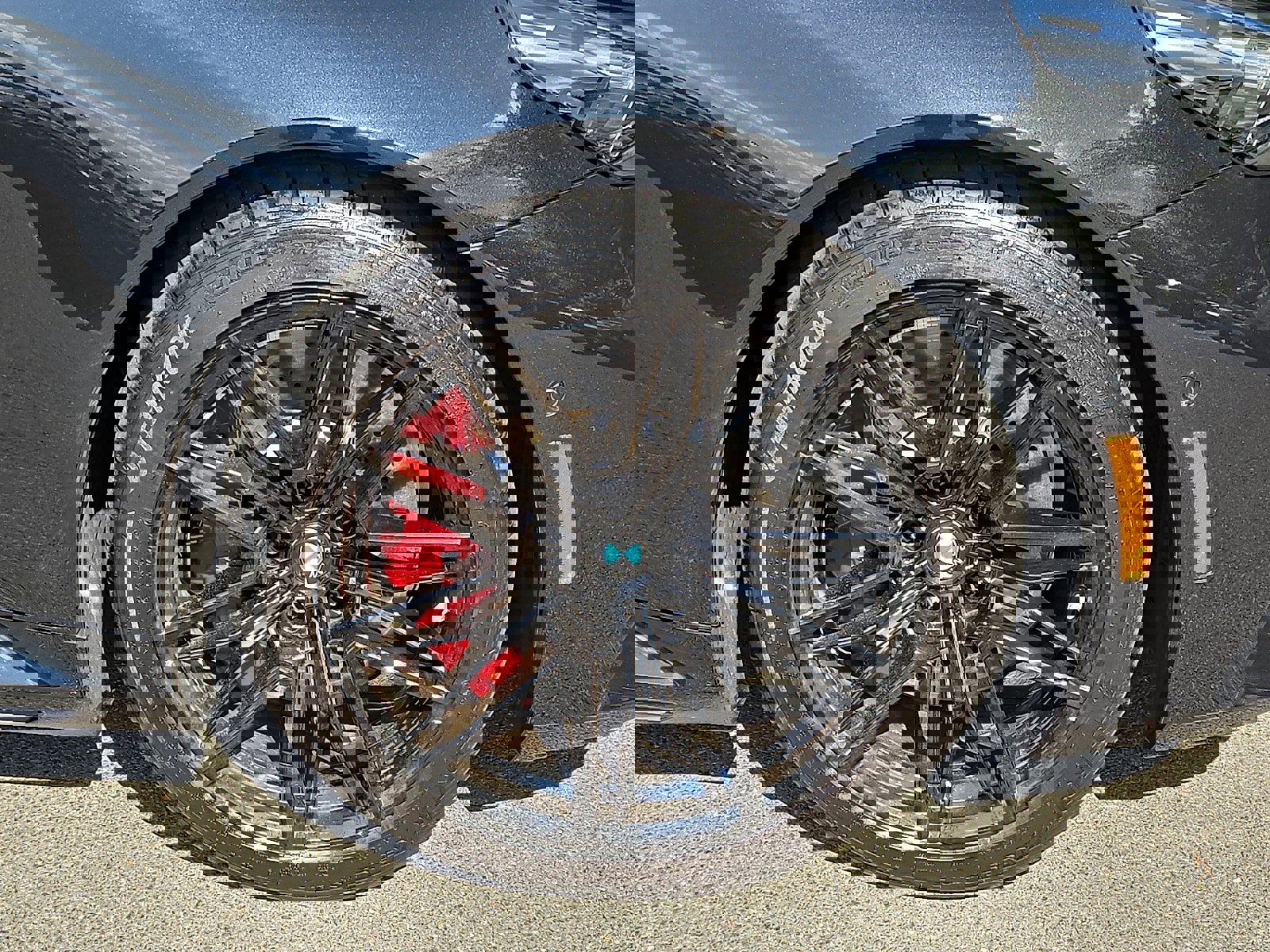 Used 2025 BMW M5 w/ Executive Package image 8