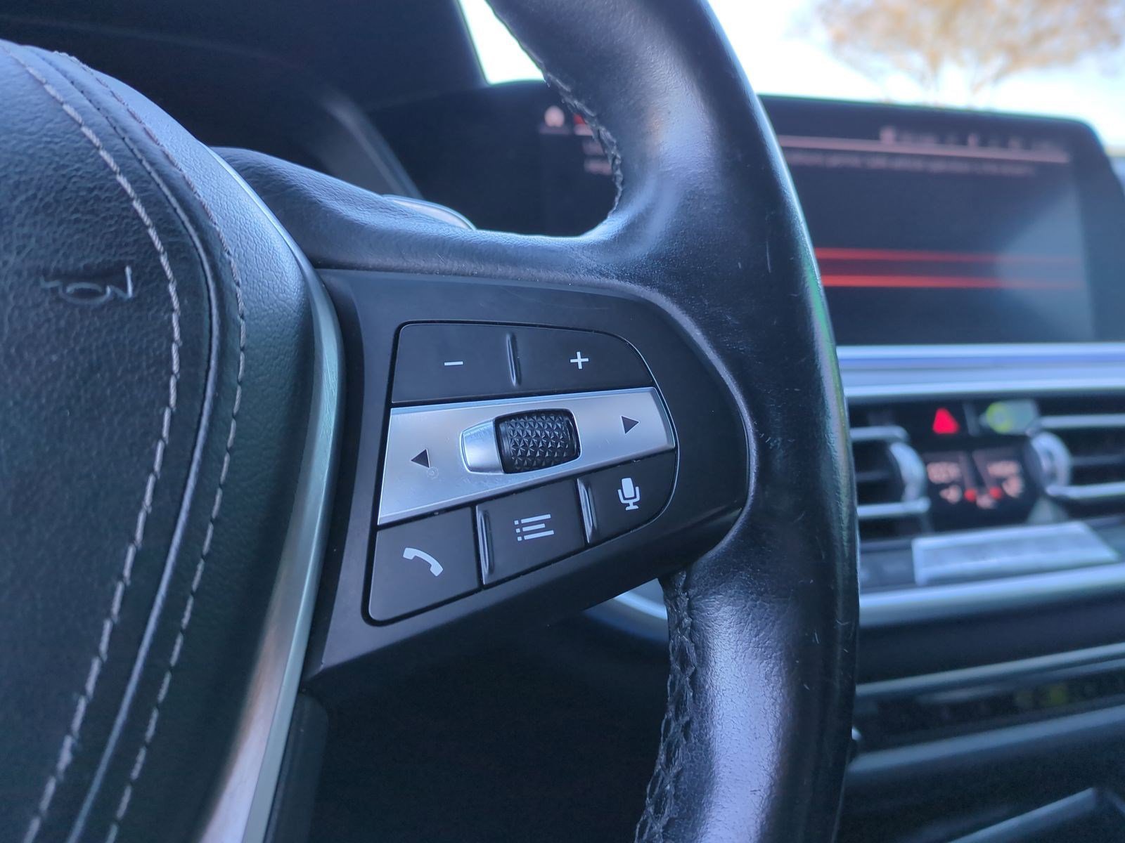 Used 2019 BMW X5 xDrive40i w/ Luxury Seating Package image 19