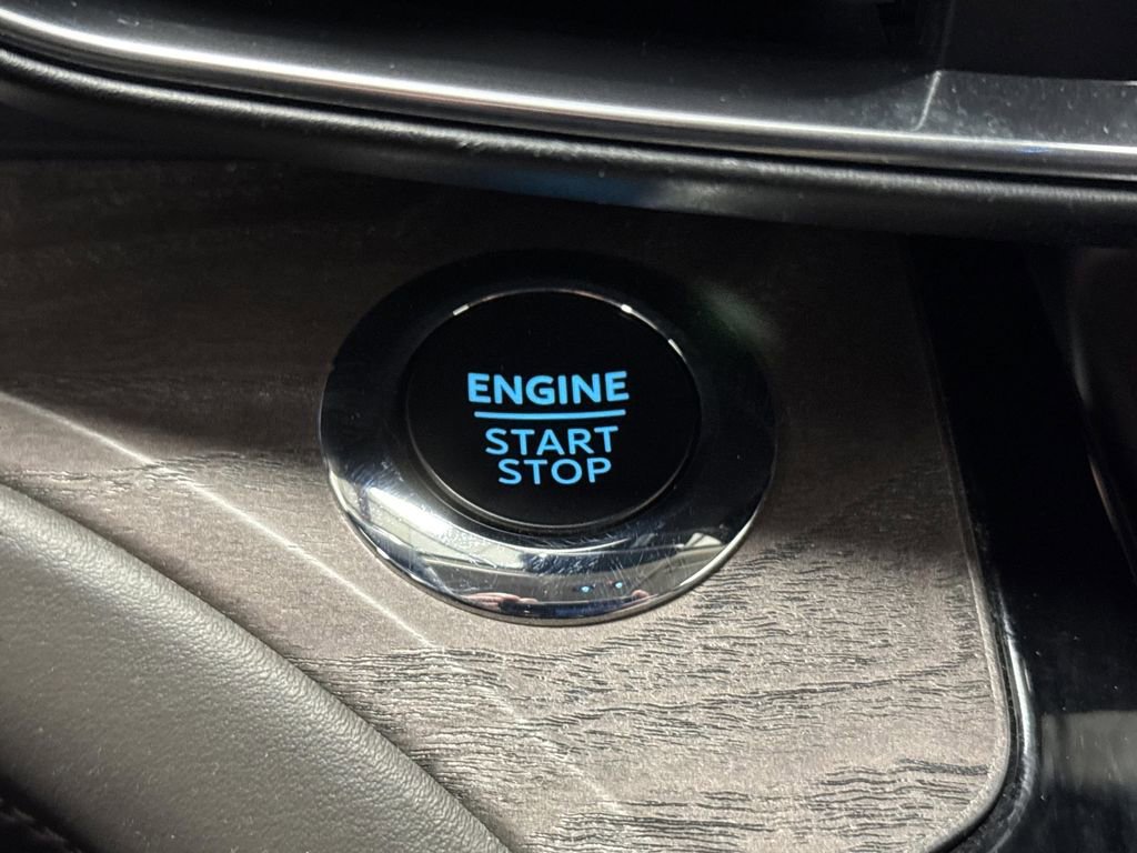 Used 2023 Ford Explorer Platinum w/ Class IV Trailer Tow Package image 23