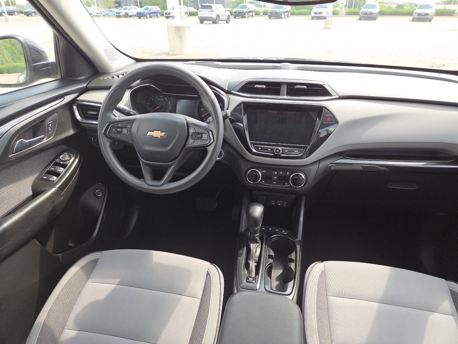 Used 2021 Chevrolet TrailBlazer LT w/ Sun and Liftgate Package FWD image 22