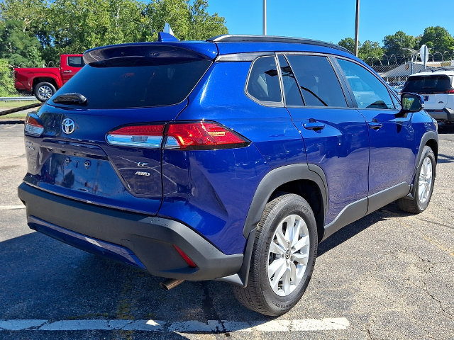 Certified 2022 Toyota Corolla Cross LE w/ Moonroof Package AWD/4WD image 4