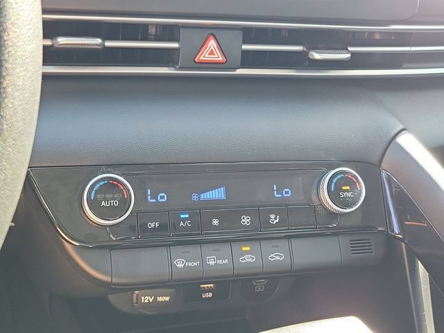 Certified 2026 Hyundai Elantra Hybrid FWD image 12