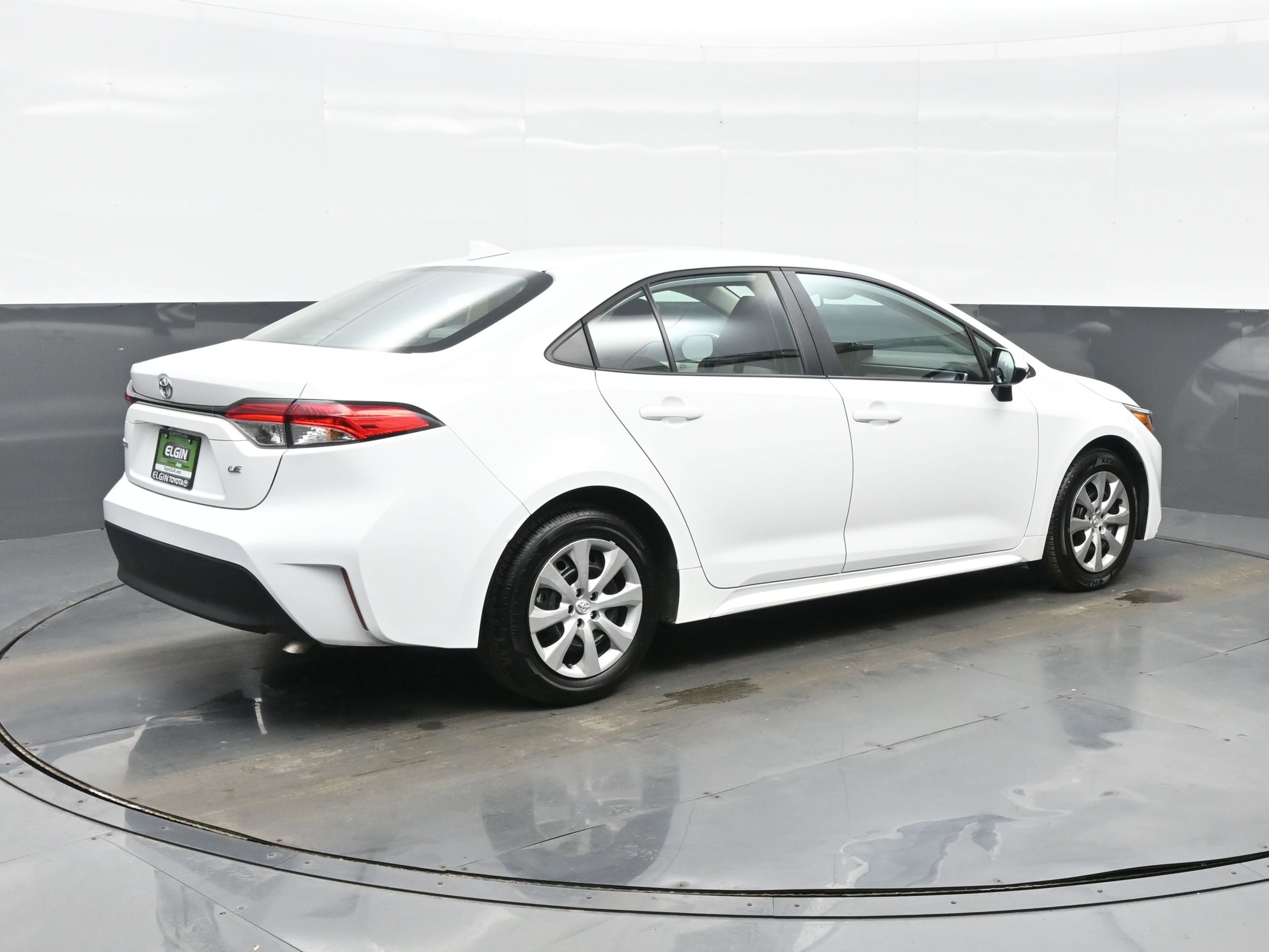 Used 2025 Toyota Corolla LE image 6