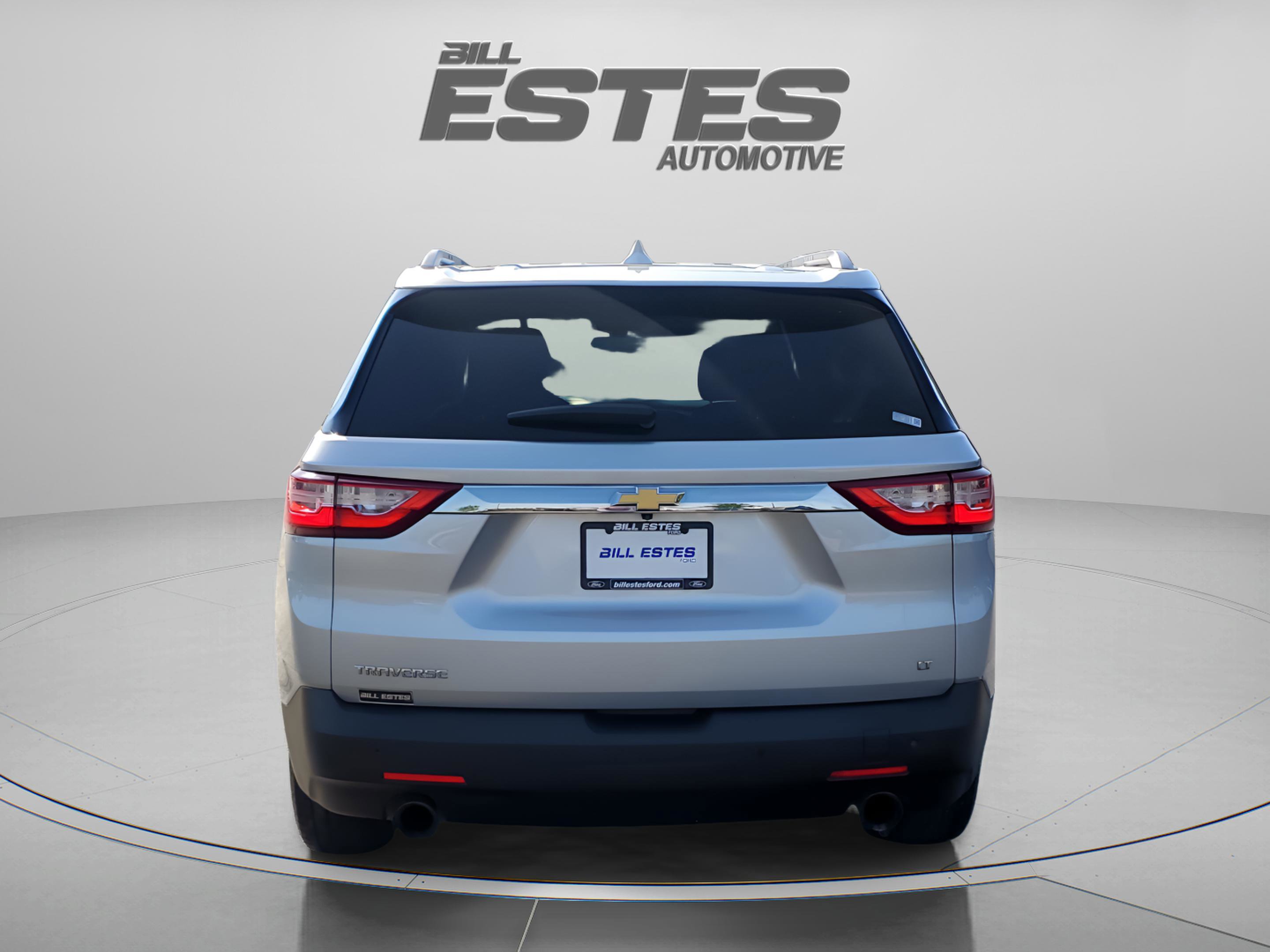 Used 2018 Chevrolet Traverse LT FWD image 3