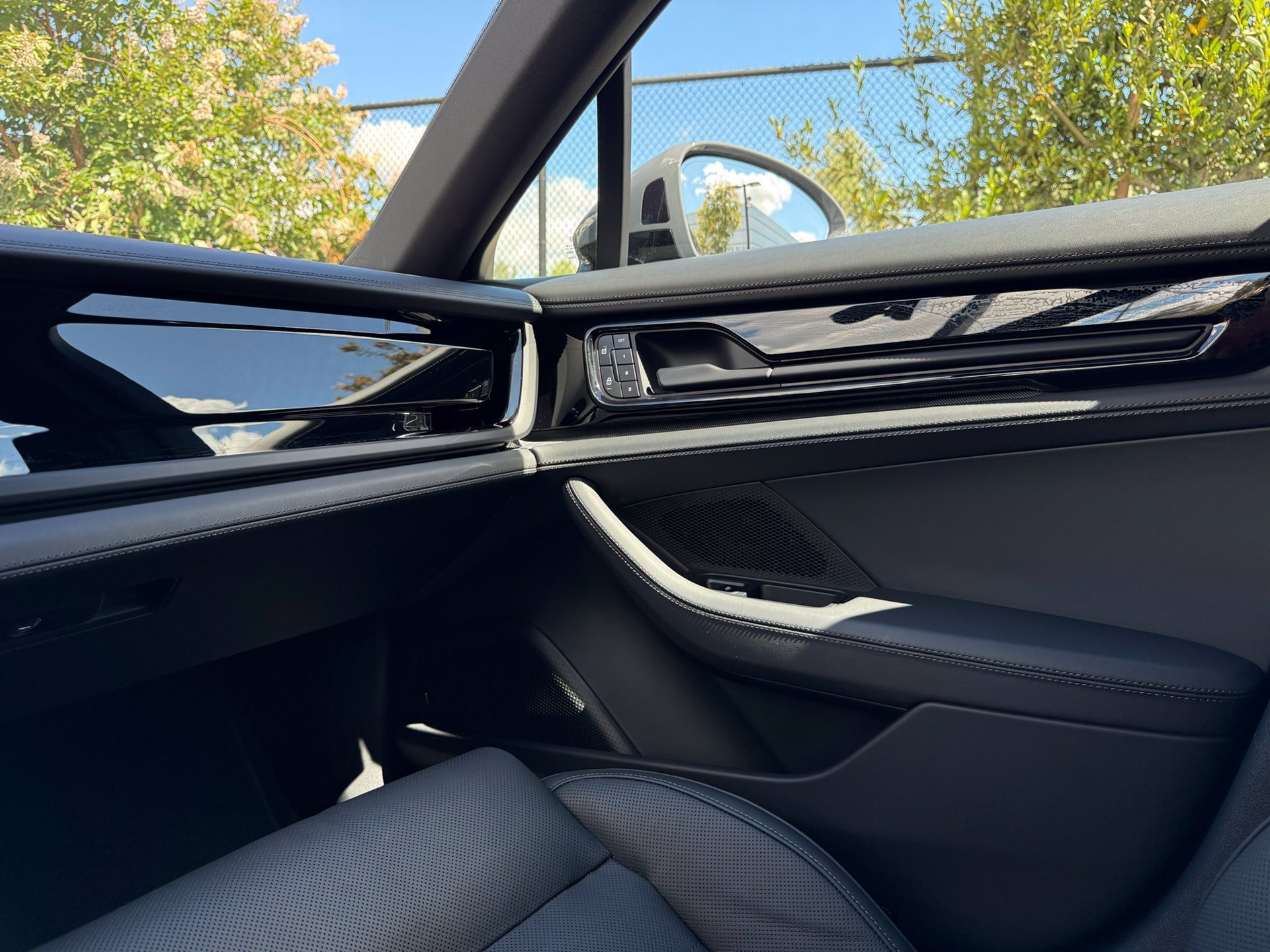 New 2026 Porsche Panamera 4 AWD/4WD image 24