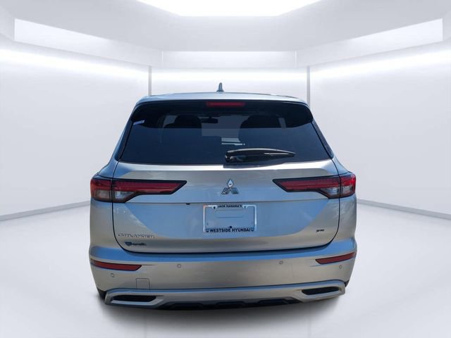 Used 2024 Mitsubishi Outlander SE image 4