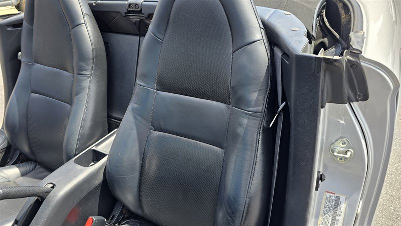 Used 2001 Toyota MR2 Base image 21