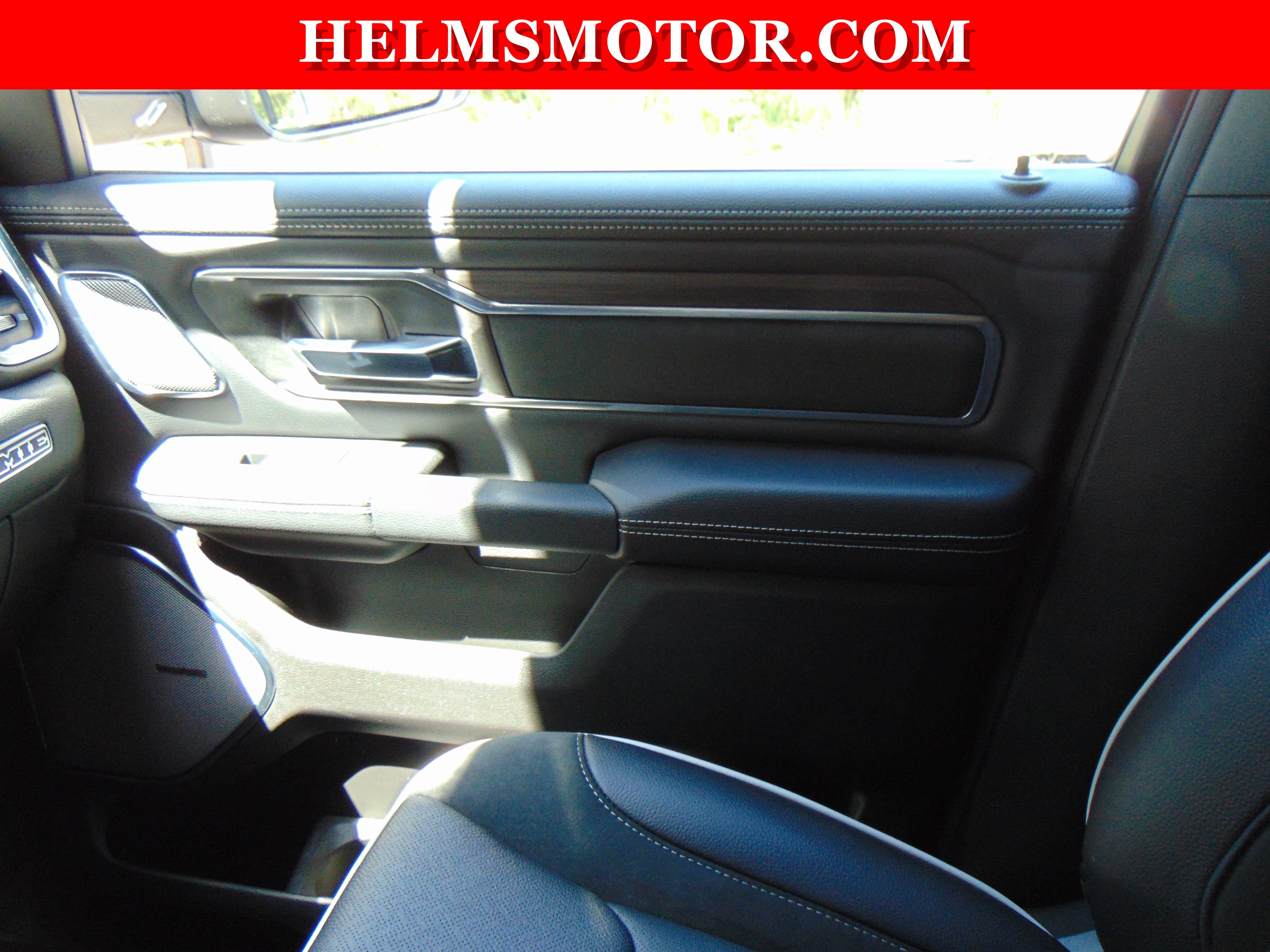 New 2026 RAM 1500 Laramie AWD/4WD image 37