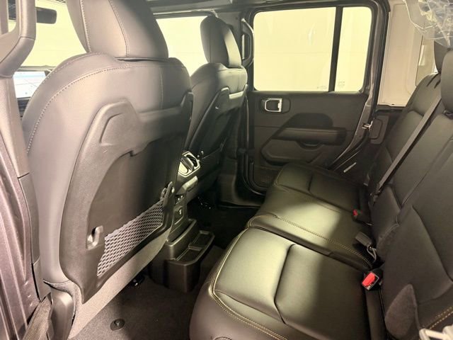 New 2026 Jeep Wrangler Unlimited Sahara AWD/4WD image 36