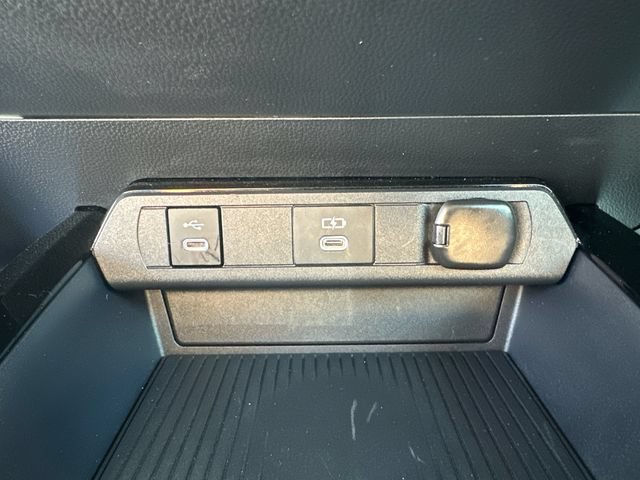 Used 2024 Toyota Prius XLE FWD image 29