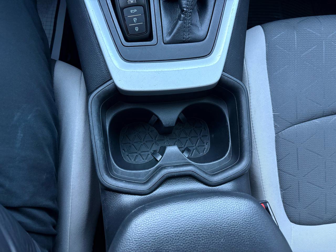 Used 2021 Toyota RAV4 XLE image 25